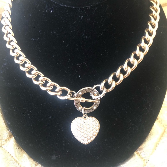 Guess necklaces lot of 2 - Picture 9 of 10